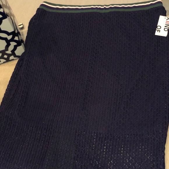 Super flirty - Picture 2 of 2